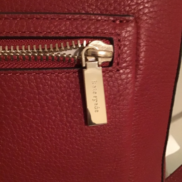 🔥KATE SPADE, NWOT, gorgeous crossbody, see all photos, saddle shape, - Picture 3 of 6